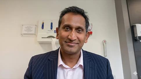 Professor Prasanna Sooriakumaran smiling, Top Doctors introduction video thumbnail